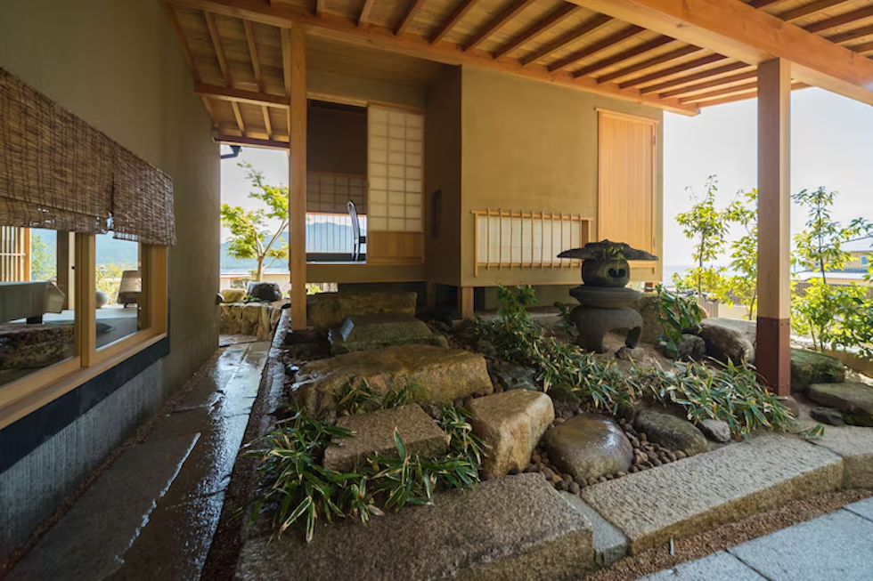 広島・宮島（旅籠 桜）：本質を見極める「スモールラグジュアリー環境」